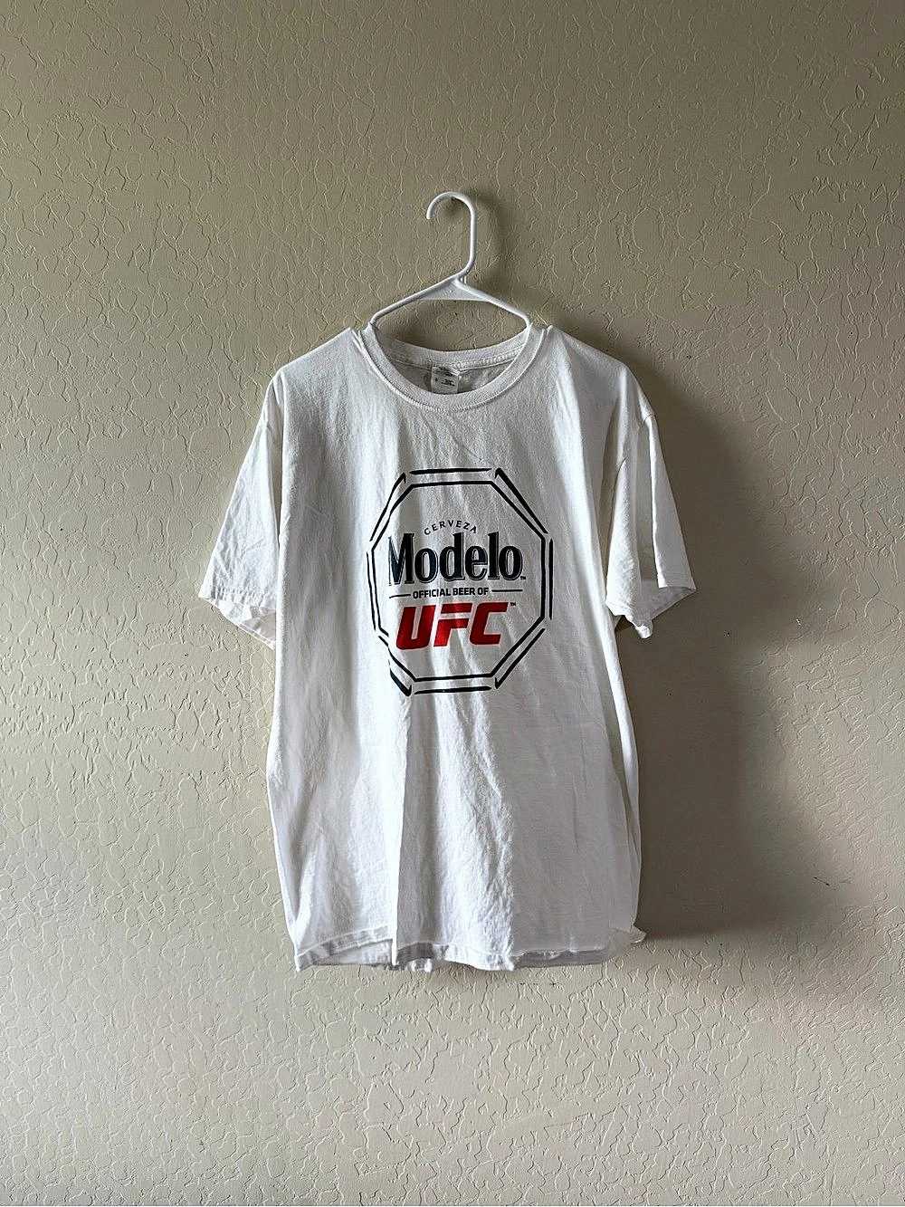 Fruit of the Loom Modelo Especial UFC Graphic T-Shirt Tee White Large